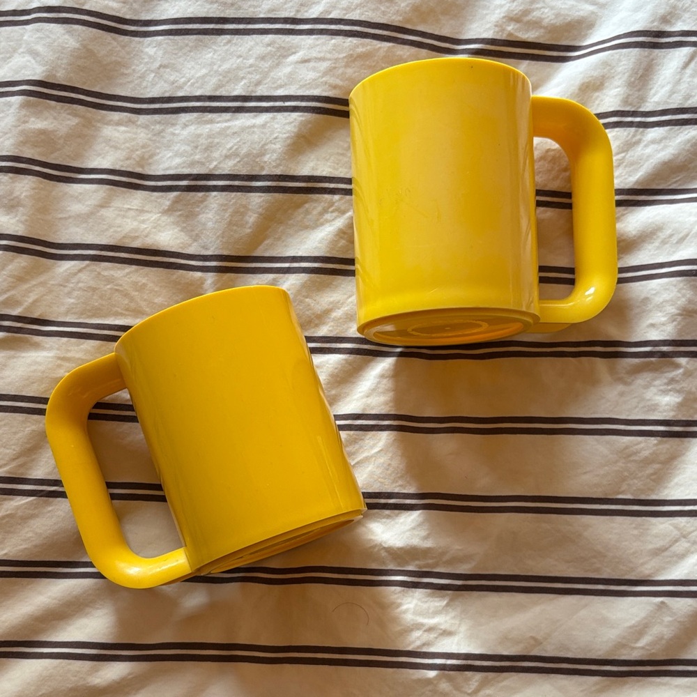 Heller Maxmug cup by Masson Vignelli